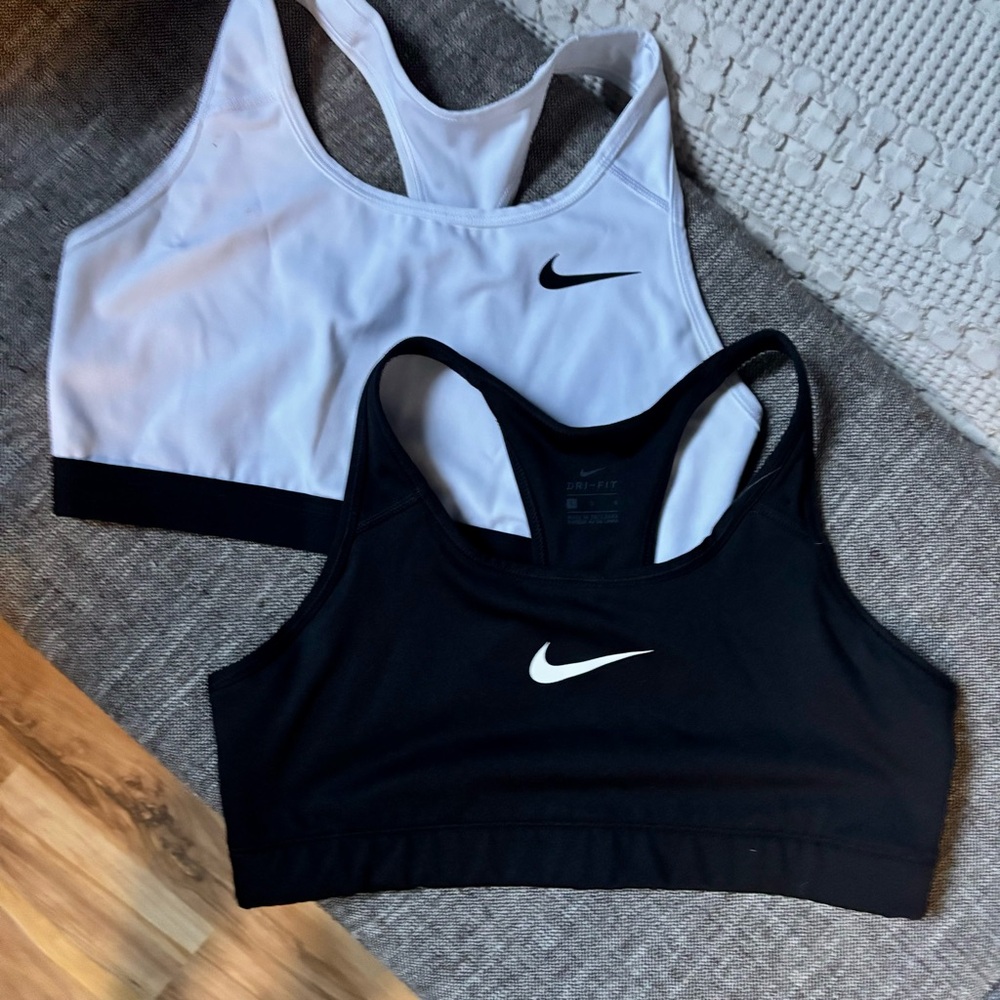 Nike Swoosh Black and White Sports Bra Set -L